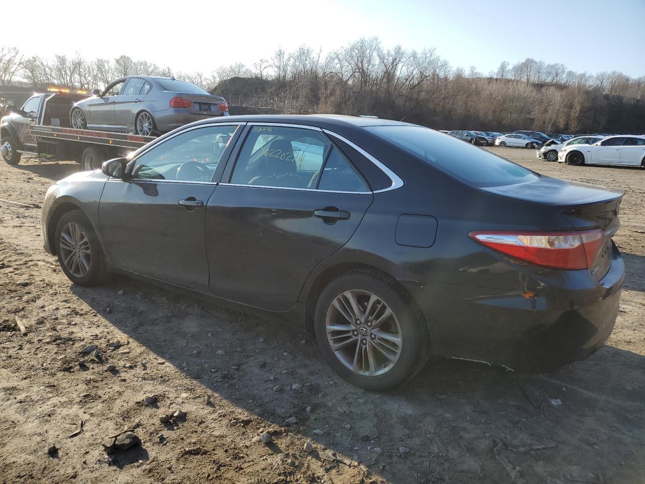 2016 TOYOTA CAMRY LE - Image 2