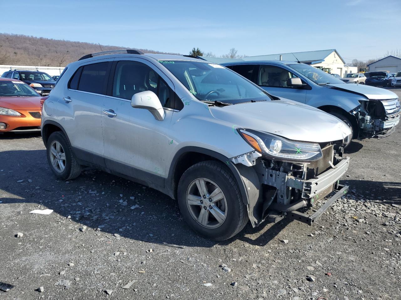 2018 CHEVROLET TRAX 1LT - Фото 4