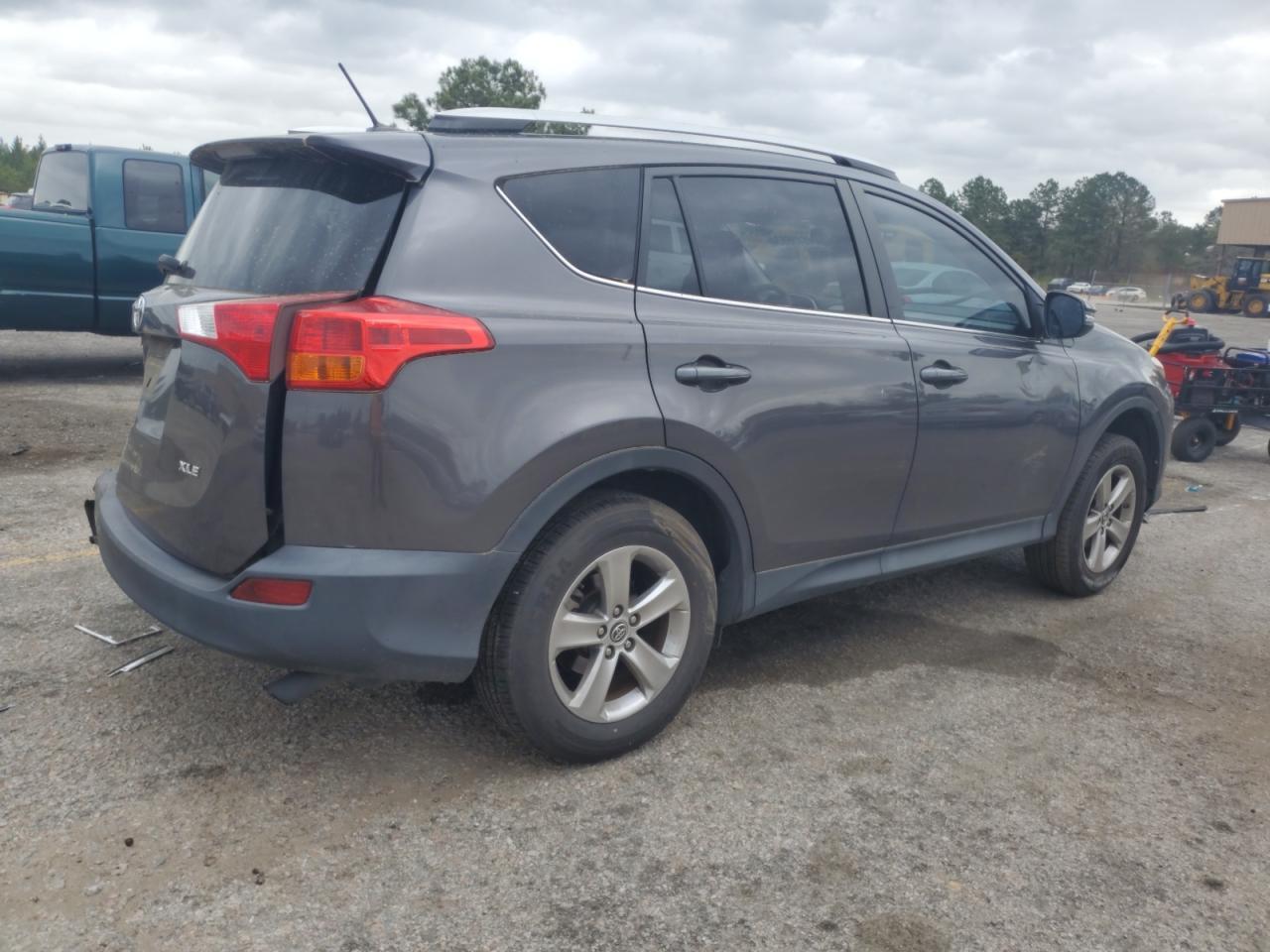 2015 TOYOTA RAV4 XLE - Фото 3