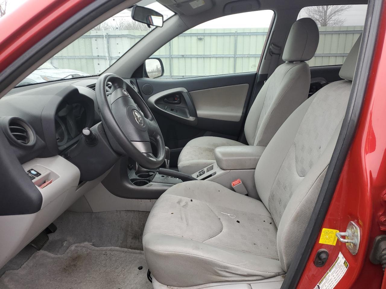 2011 TOYOTA RAV4 - Image 7