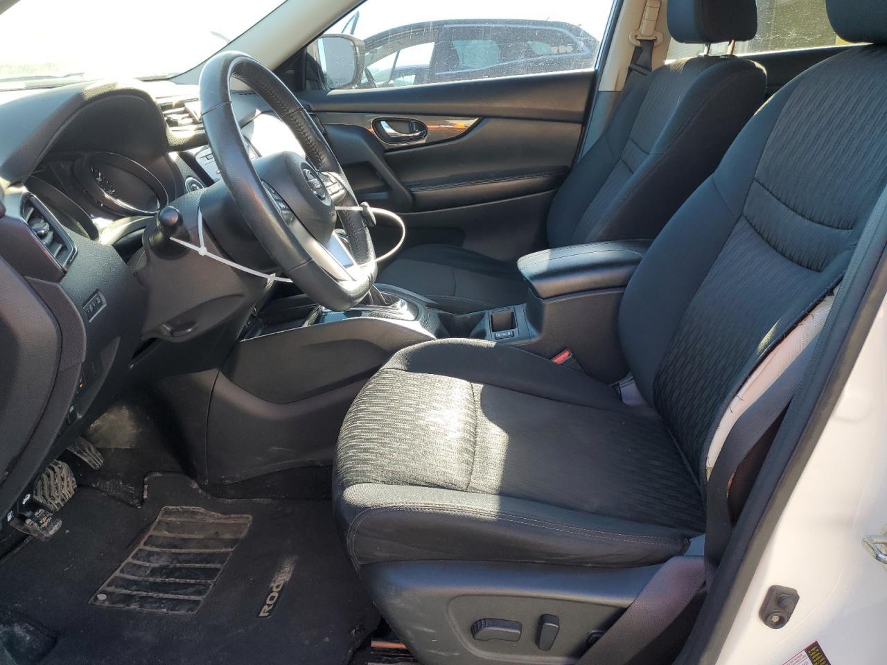 2017 NISSAN ROGUE SV - Фото 7