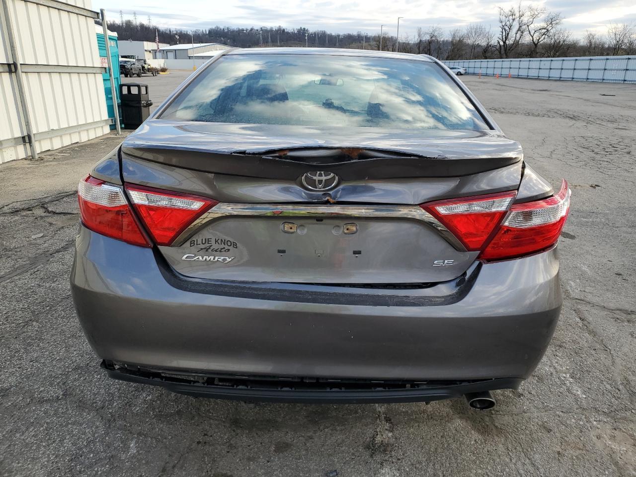 2017 TOYOTA CAMRY LE - Фото 6