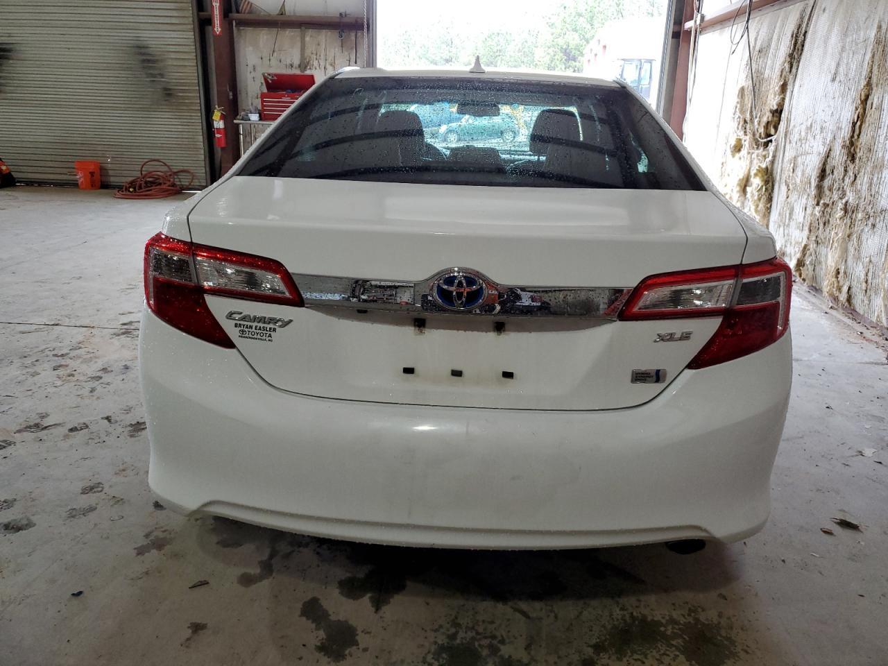 2012 TOYOTA CAMRY HYBR - Фото 6