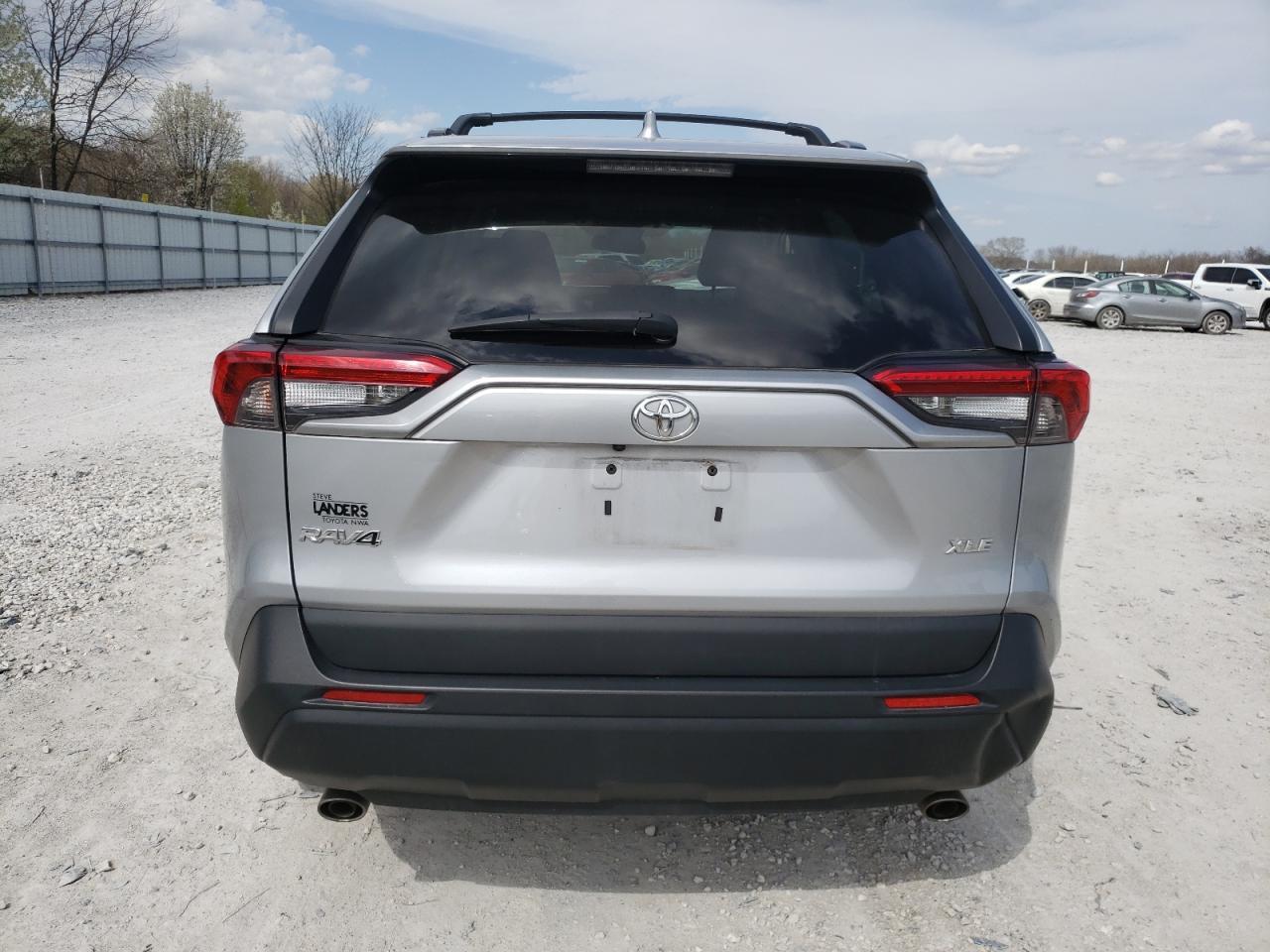 2019 TOYOTA RAV4 XLE P - Image 6