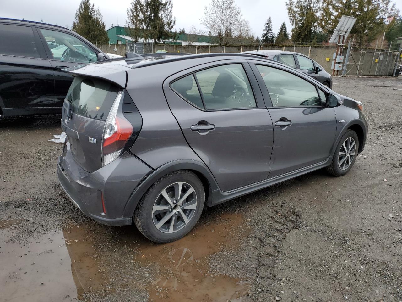 2019 TOYOTA PRIUS C - Фото 3