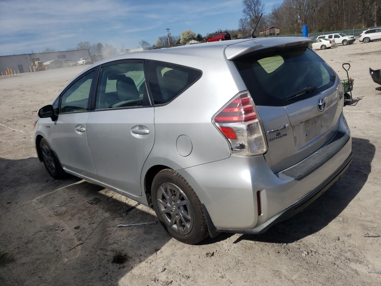 2017 TOYOTA PRIUS V - Фото 2