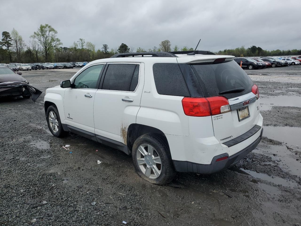 2013 GMC TERRAIN SL - Image 2
