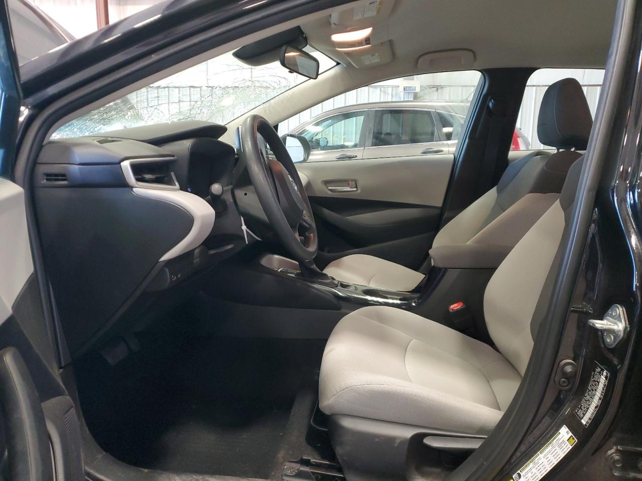 2020 TOYOTA COROLLA LE - Фото 7