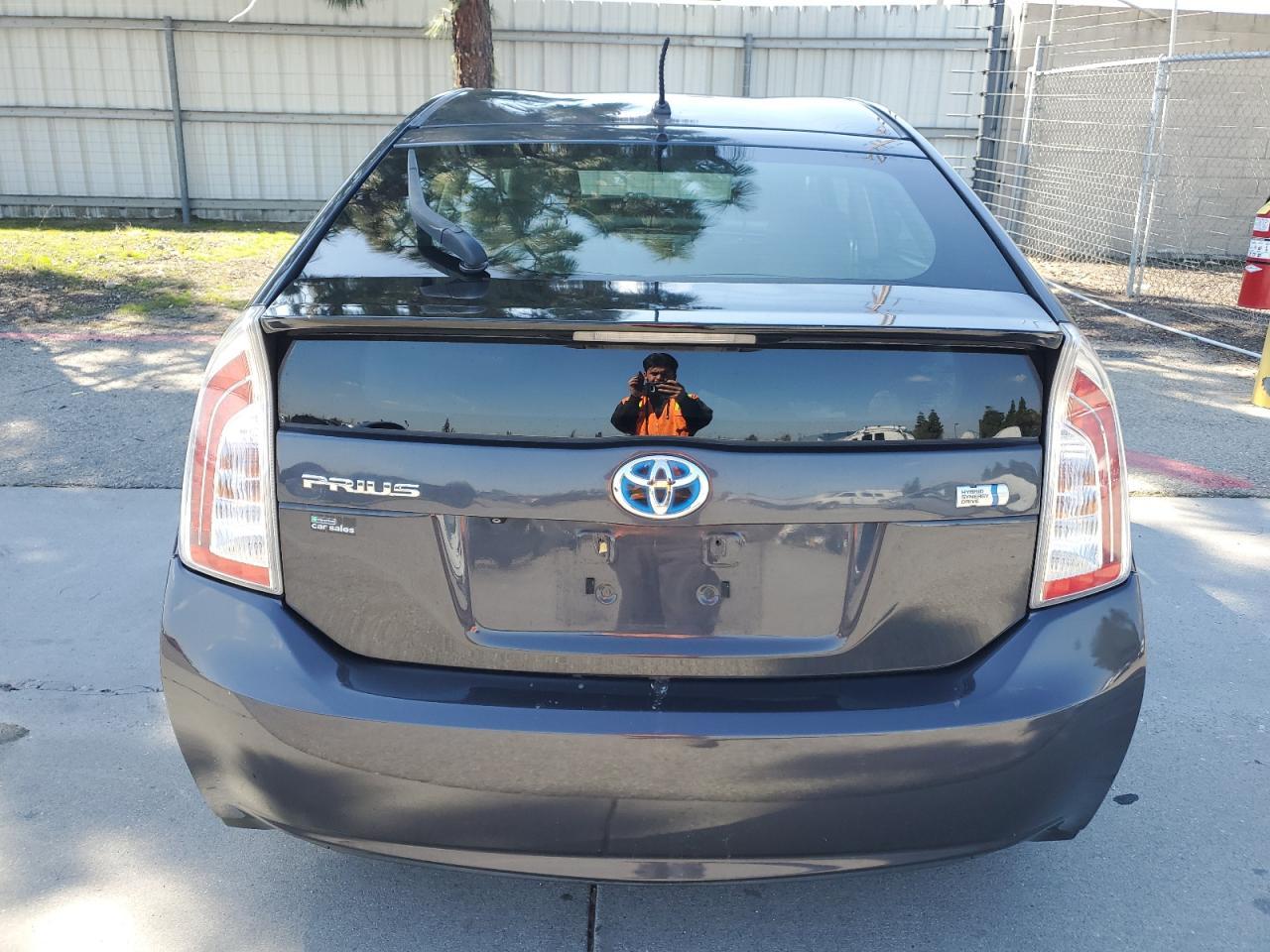 2015 TOYOTA PRIUS - Фото 6