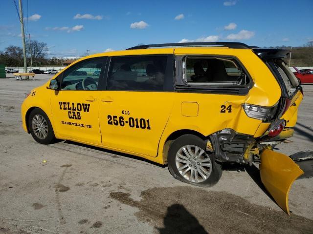 2013 Toyota Sienna Xle - Image 2