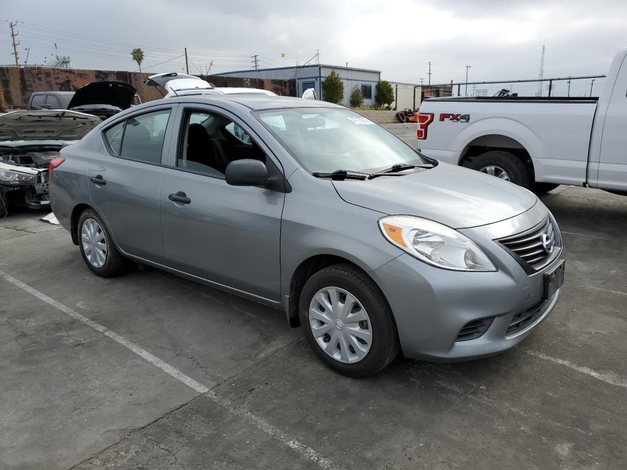 2014 NISSAN VERSA S - Image 4
