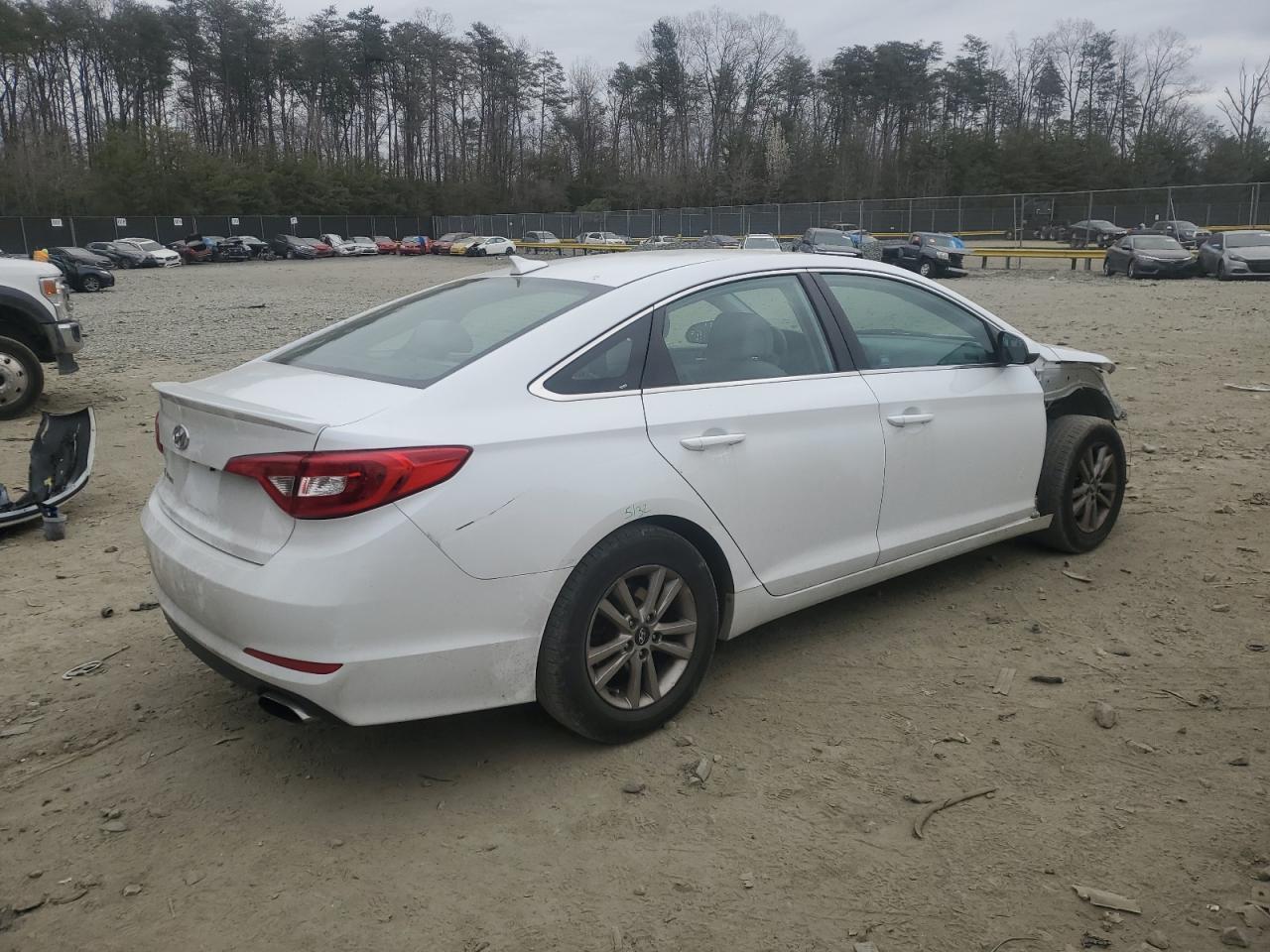 2017 HYUNDAI SONATA SE - Фото 3