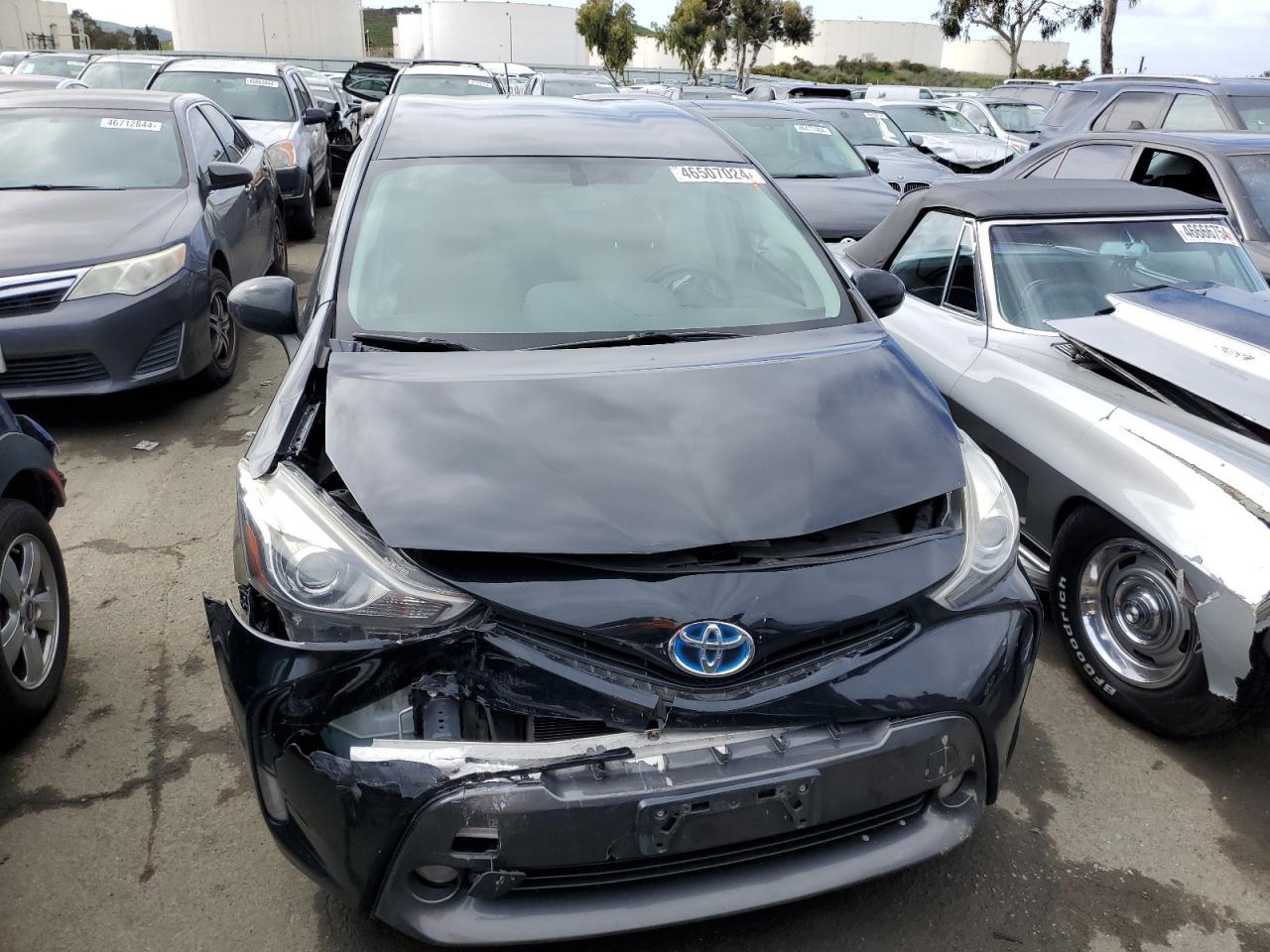2015 TOYOTA PRIUS V - Фото 5