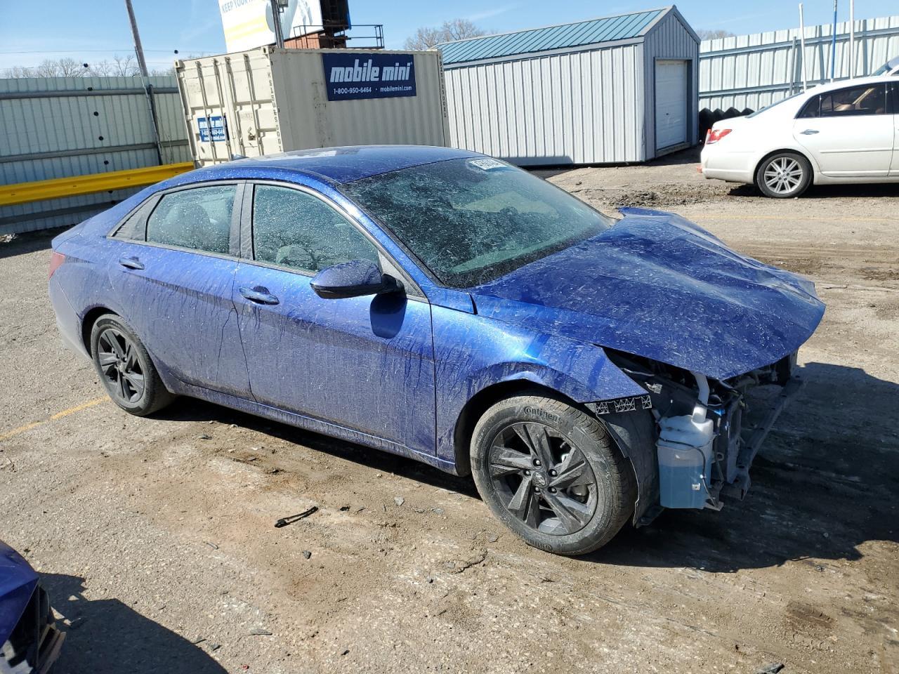 2023 HYUNDAI ELANTRA SE - Image 4