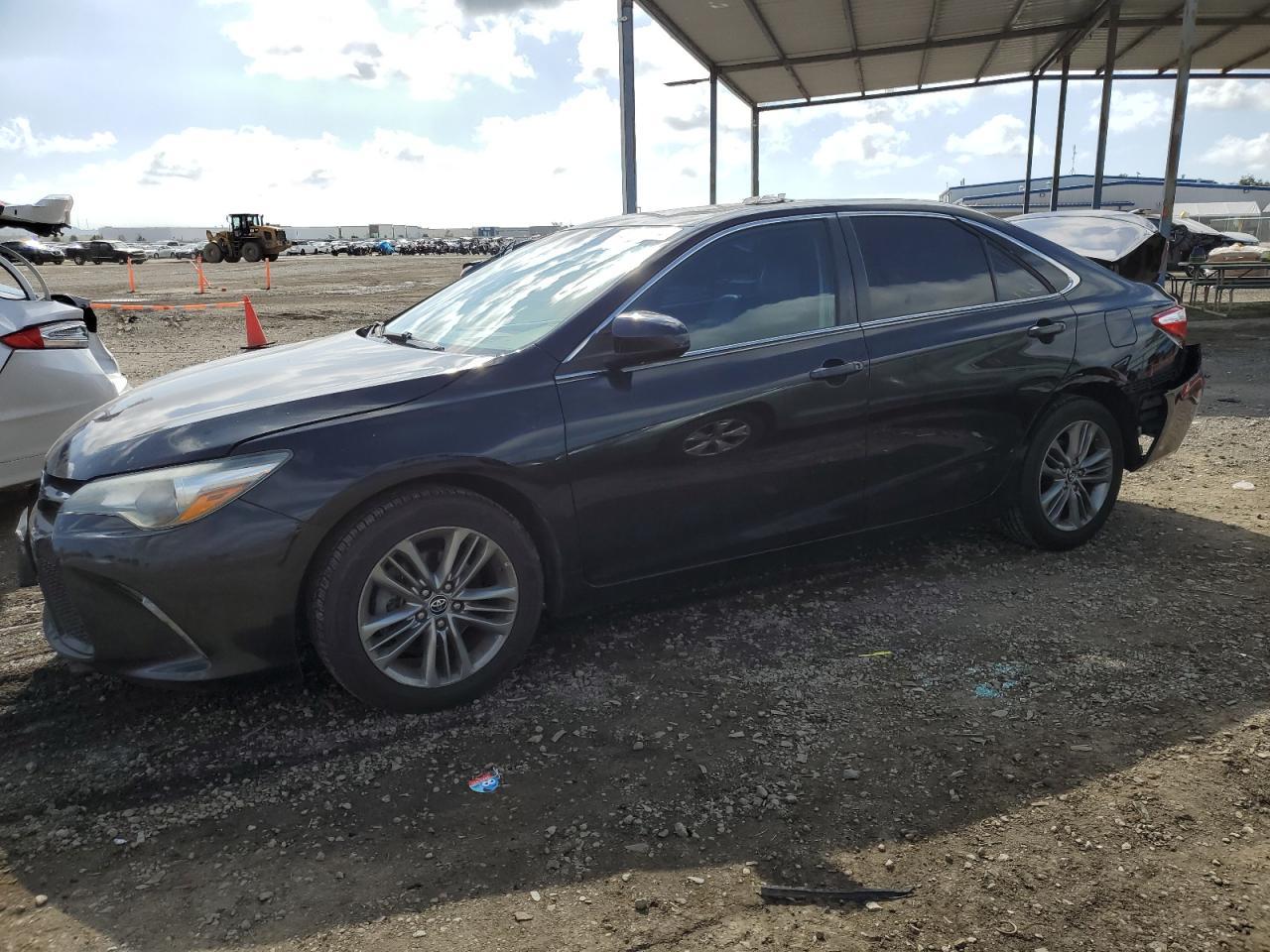 2016 TOYOTA CAMRY LE