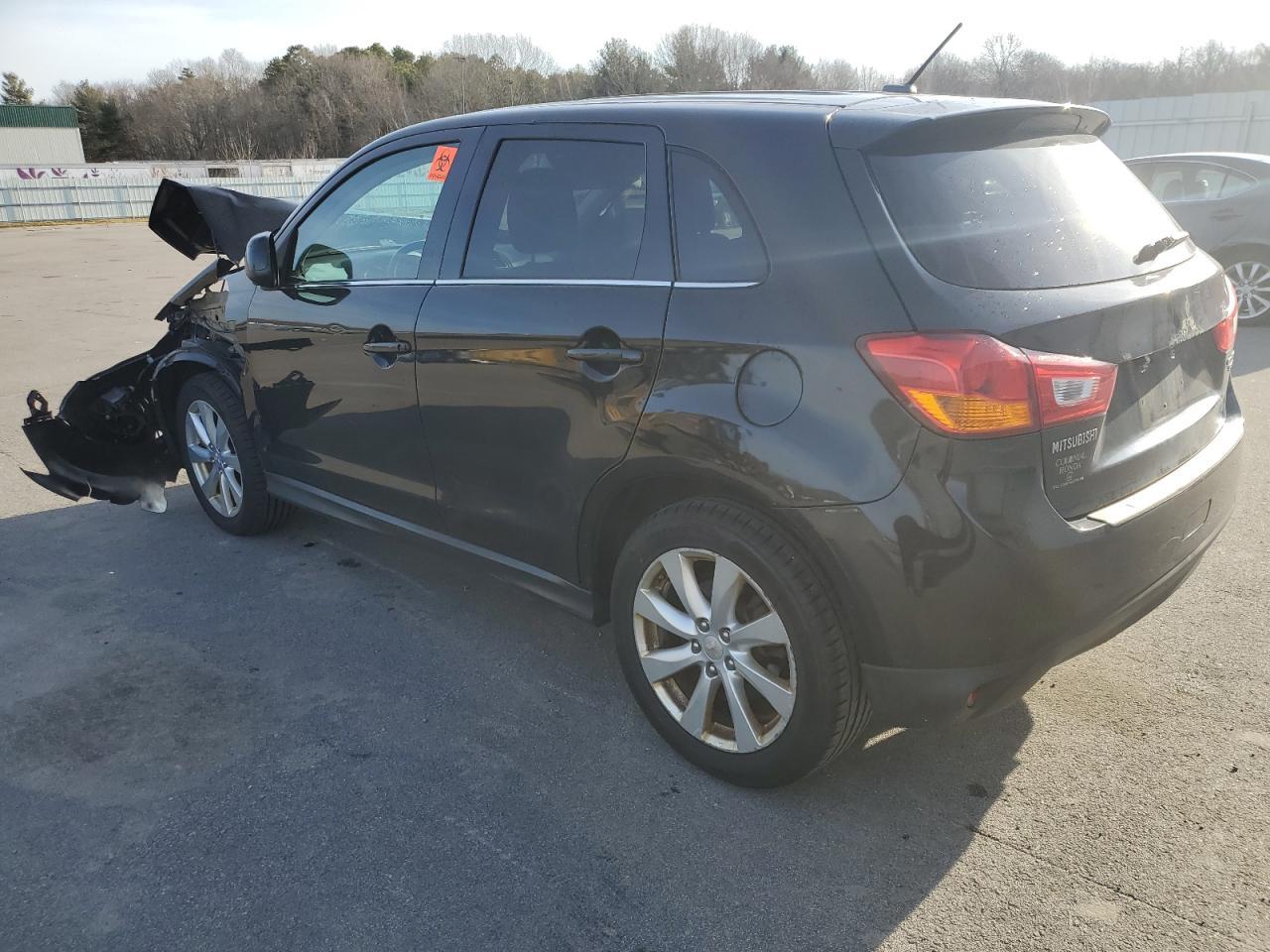 2015 MITSUBISHI OUTLANDER - Фото 2