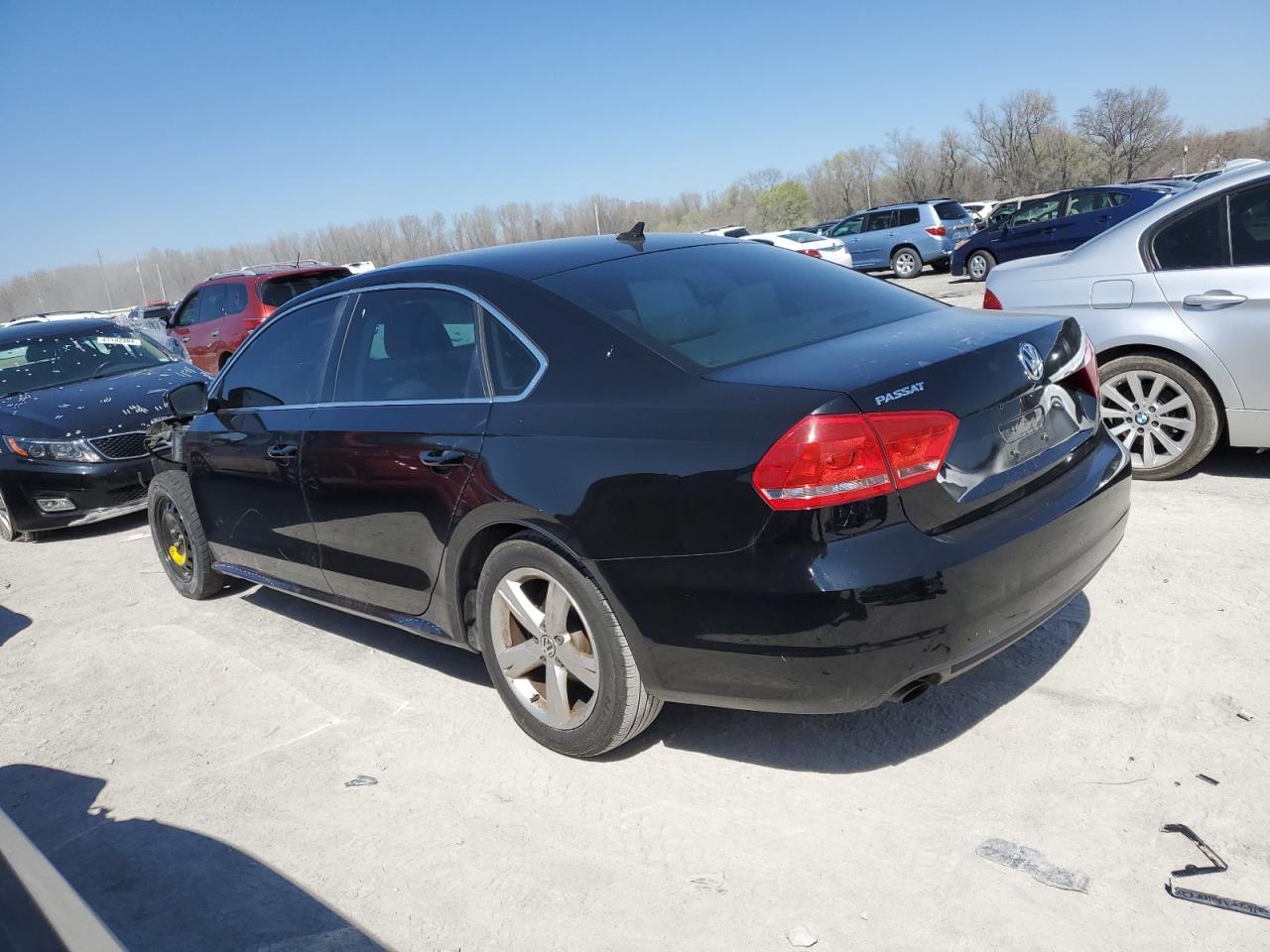 2015 VOLKSWAGEN PASSAT S - Фото 2