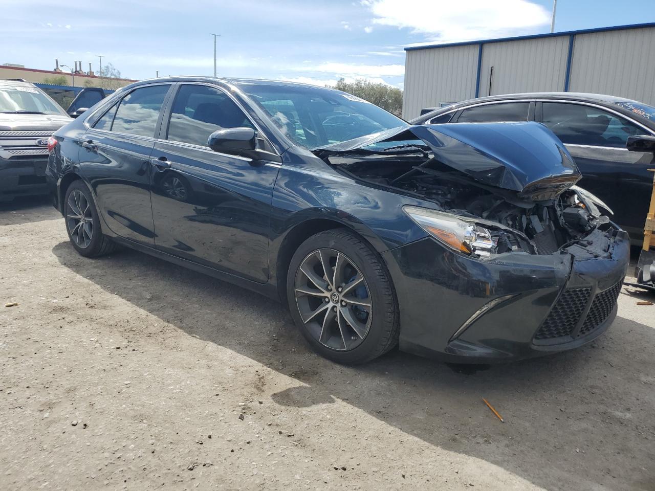 2015 TOYOTA CAMRY LE - Фото 4