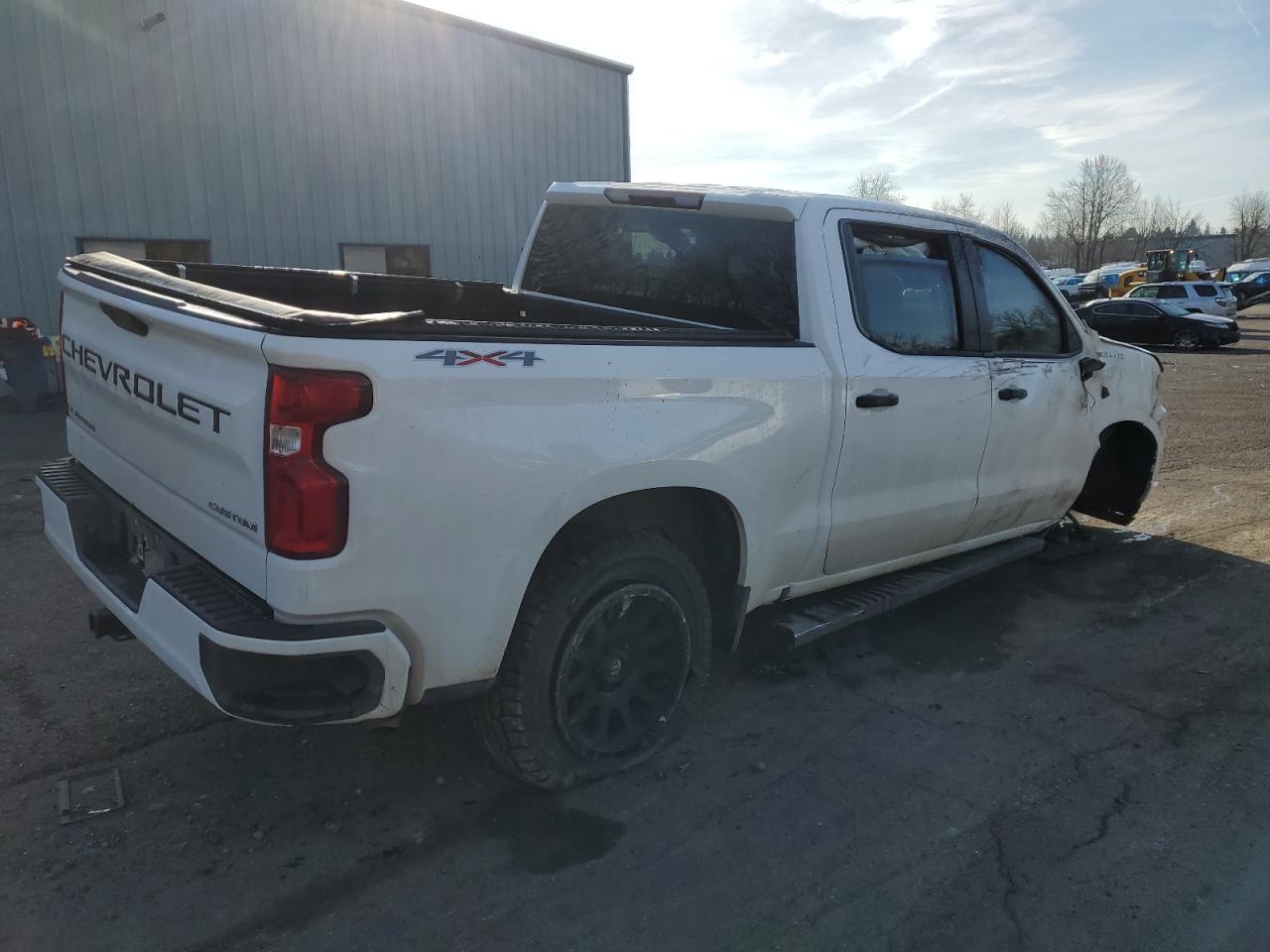 2021 CHEVROLET SILVERADO - Фото 3
