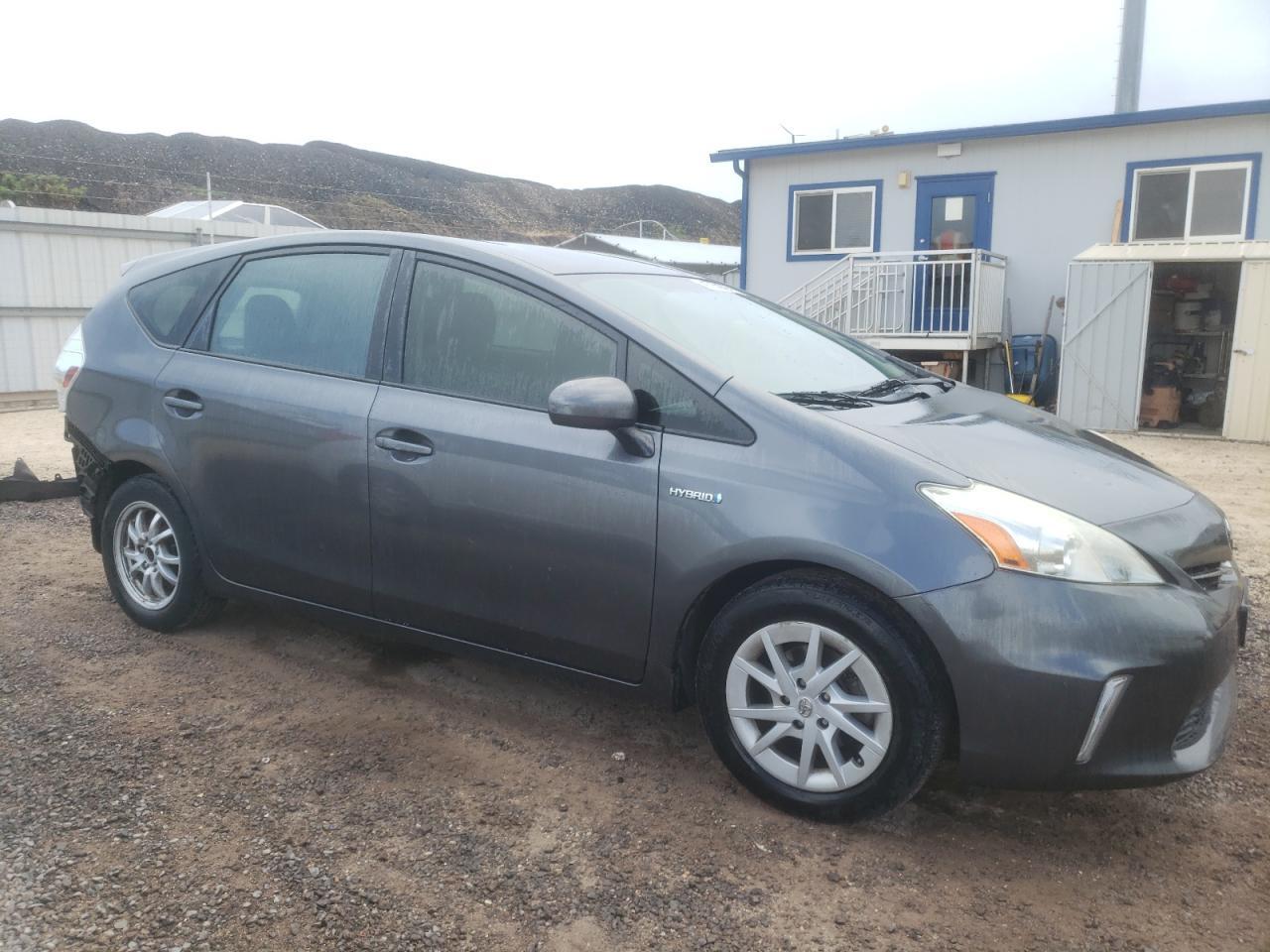 2013 TOYOTA PRIUS V - Фото 4