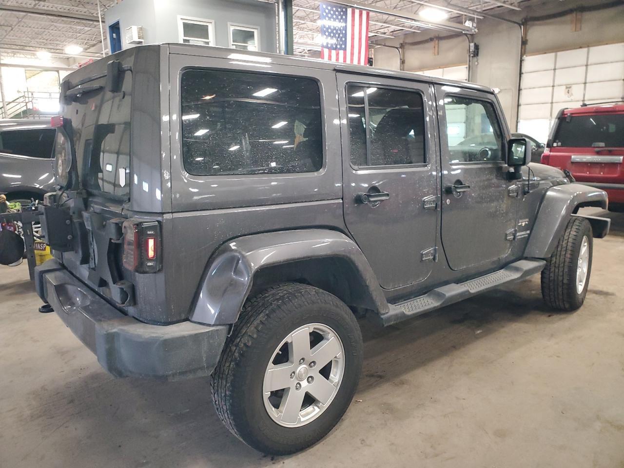 2017 JEEP WRANGLER U - Image 3