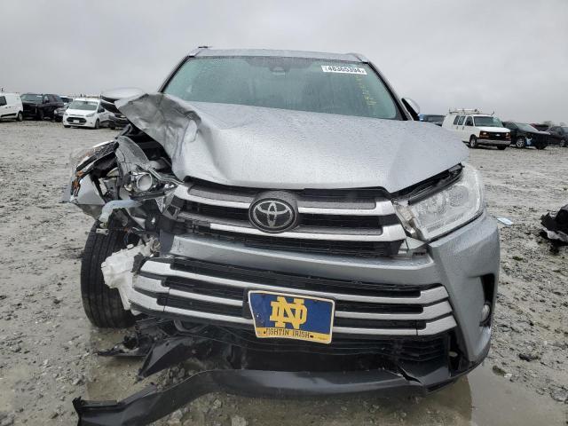2019 Toyota Highlander Se - Фото 5