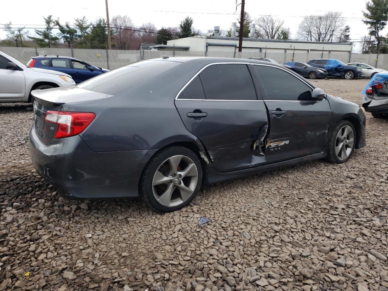 2012 TOYOTA CAMRY SE - Фото 3