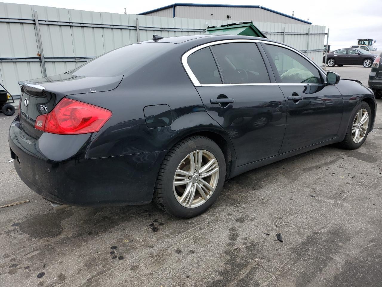 2012 INFINITI G37 - Image 3