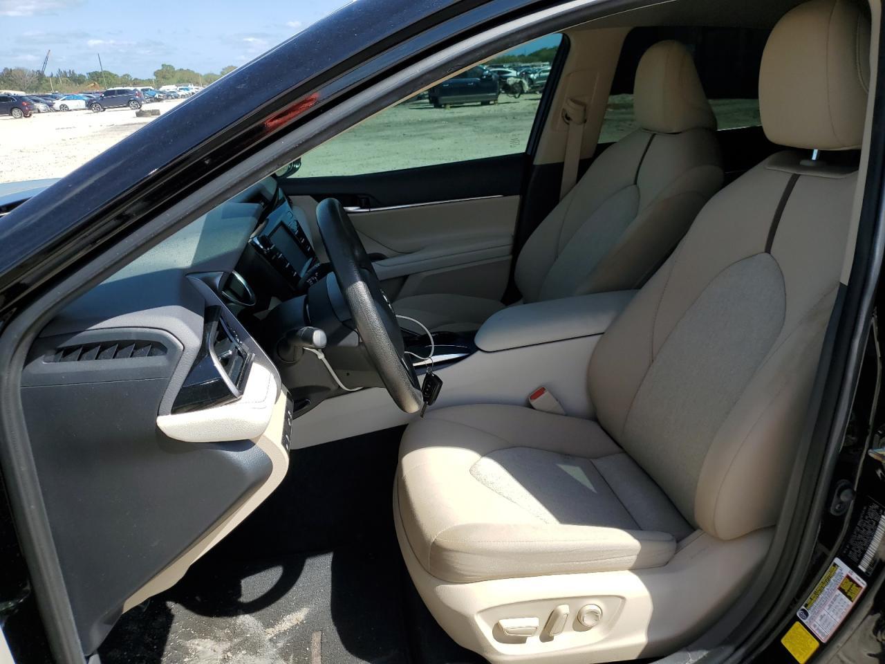 2020 TOYOTA CAMRY LE - Image 7