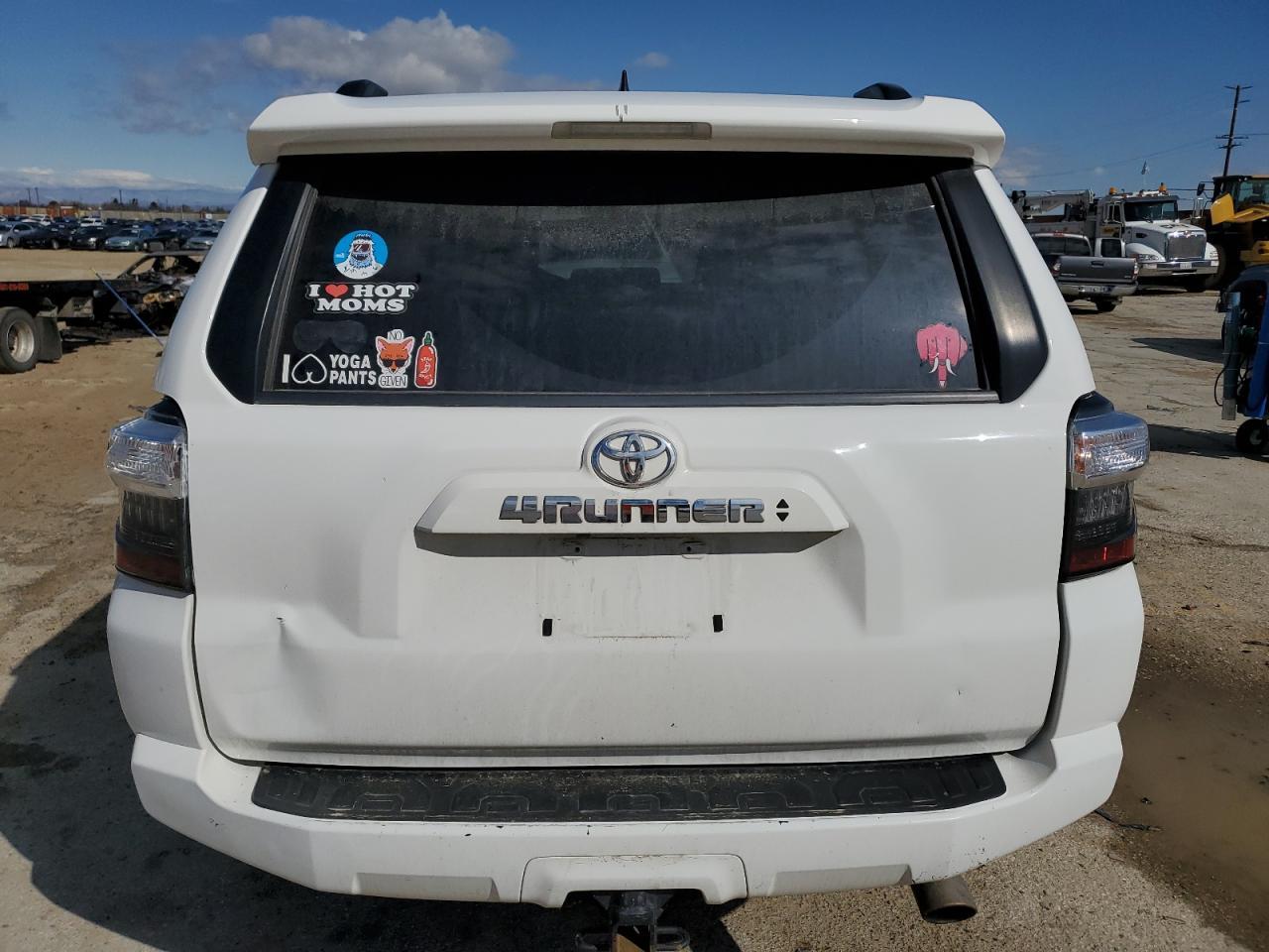 2020 TOYOTA 4RUNNER SR - Фото 6