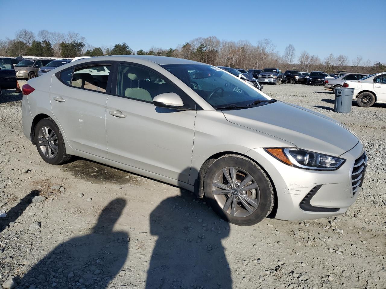 2017 HYUNDAI ELANTRA SE - Image 4