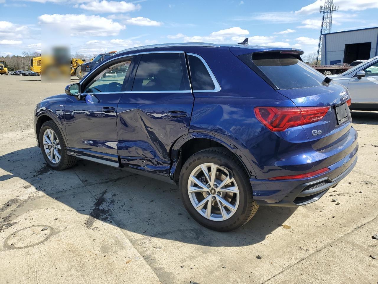 2021 AUDI Q3 PREMIUM - Фото 2