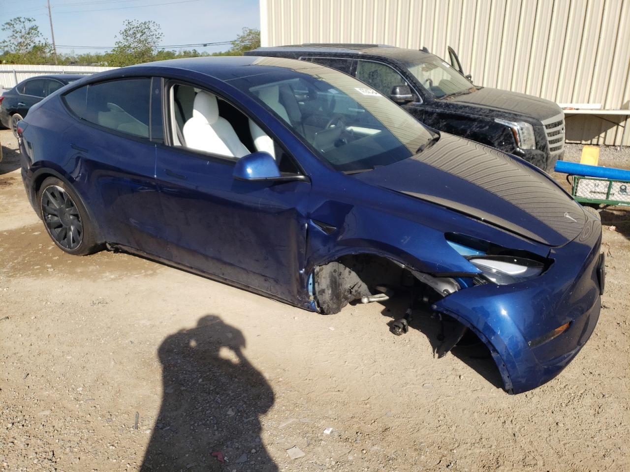 2023 TESLA MODEL Y - Фото 4