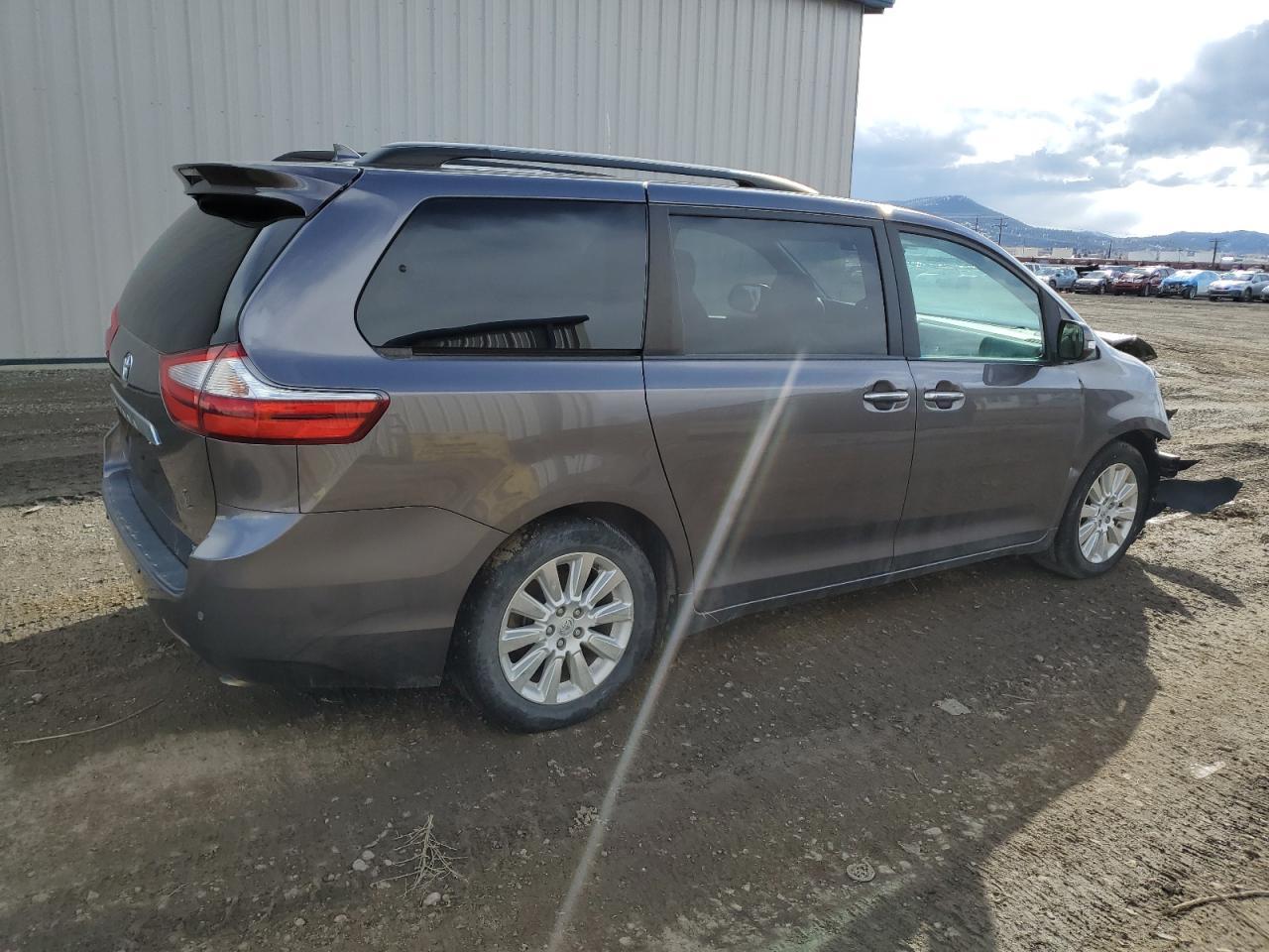 2015 TOYOTA SIENNA XLE - Фото 3
