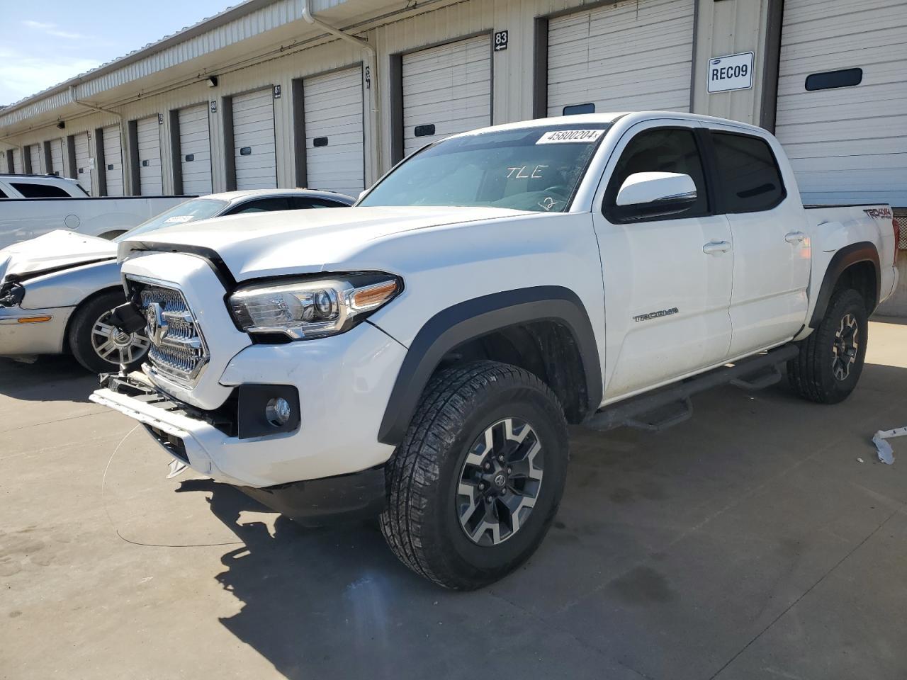 2017 TOYOTA TACOMA DOU