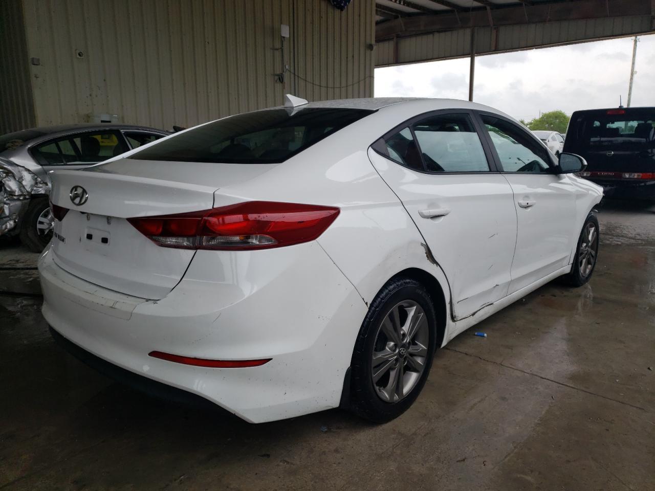 2017 HYUNDAI ELANTRA SE - Фото 3