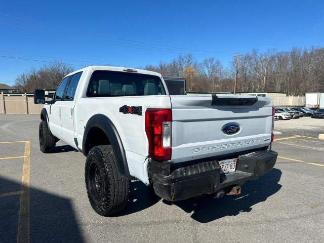 2011 Ford F250 Super Duty - Image 2