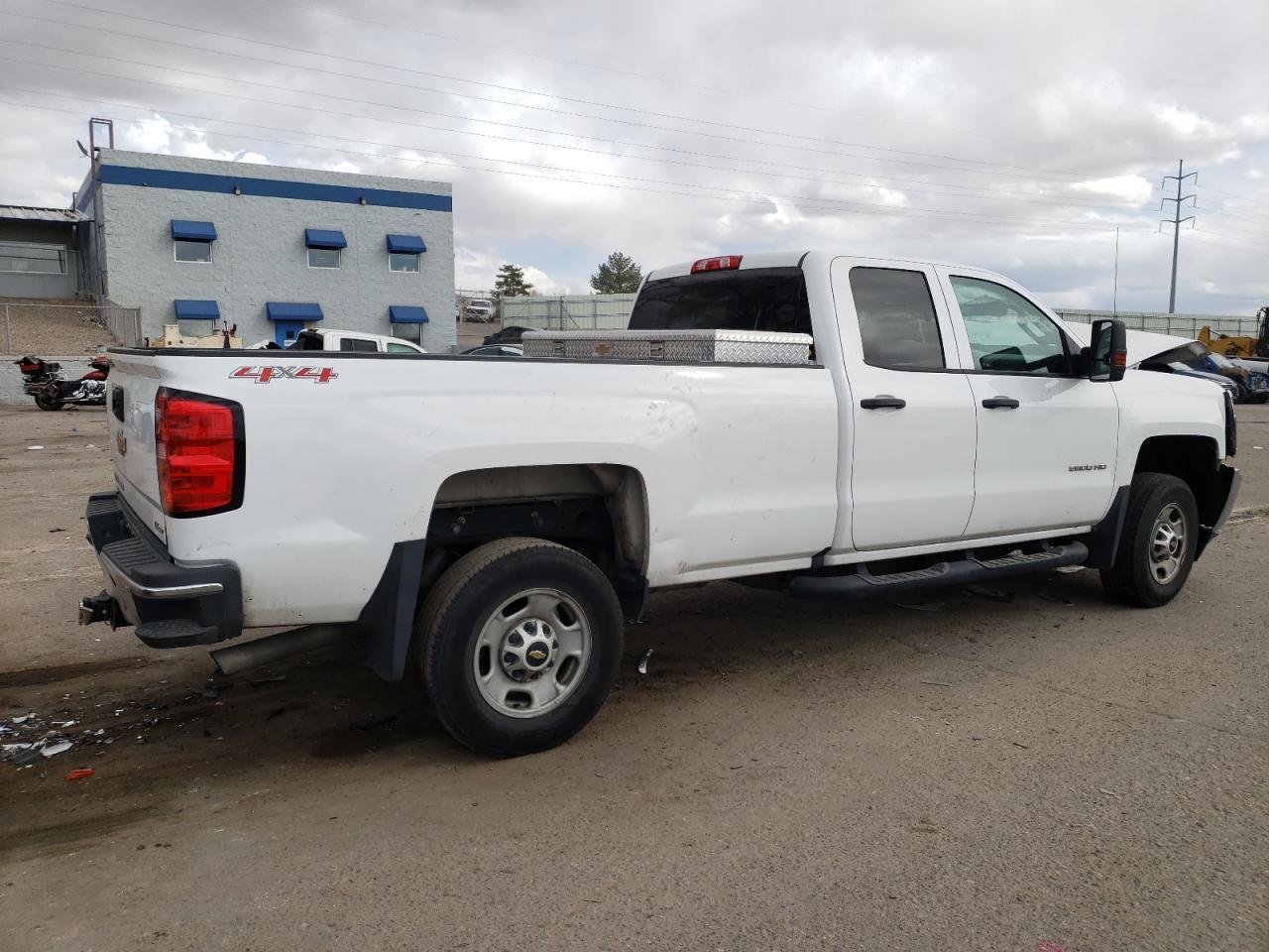2017 CHEVROLET SILVERADO - Image 3