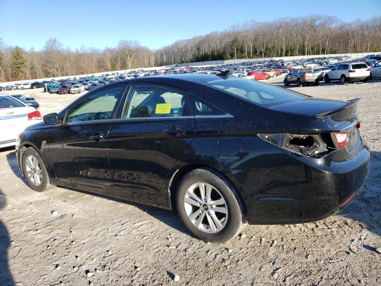 2013 HYUNDAI SONATA GLS - Image 2