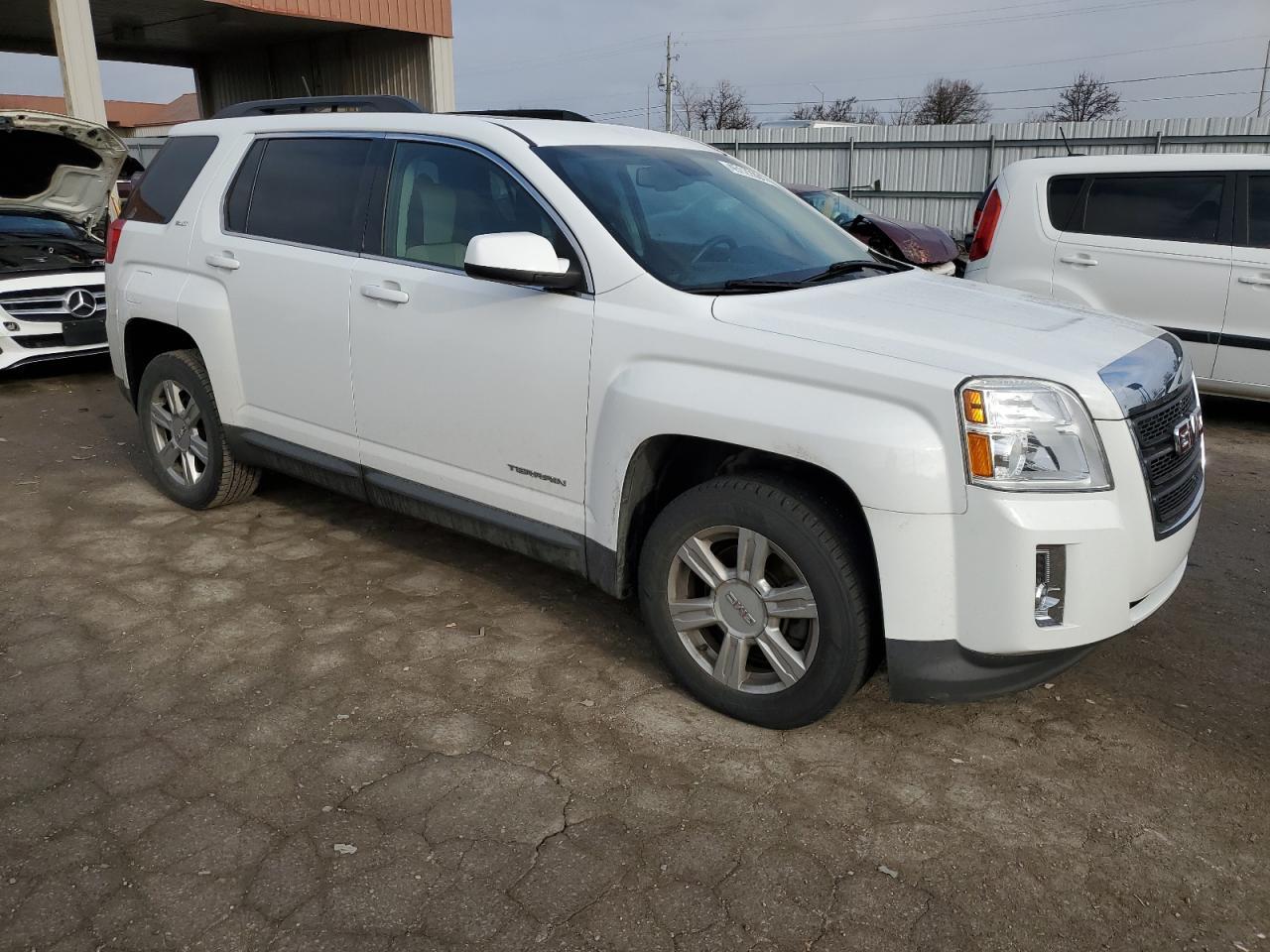 2014 GMC TERRAIN SL - Image 4