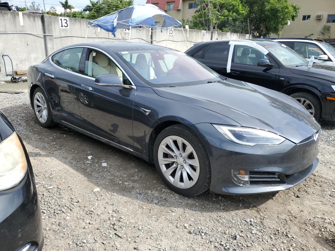 2017 TESLA MODEL S - Image 4