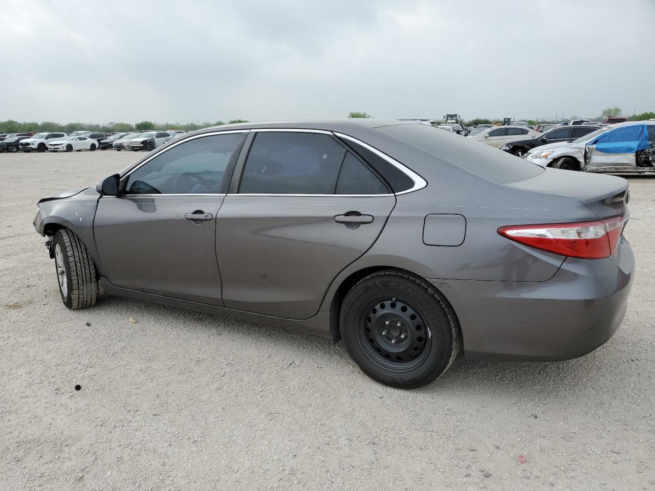 2016 TOYOTA CAMRY LE - Фото 2