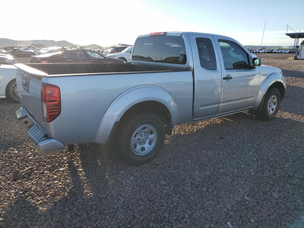 2019 NISSAN FRONTIER S - Image 3