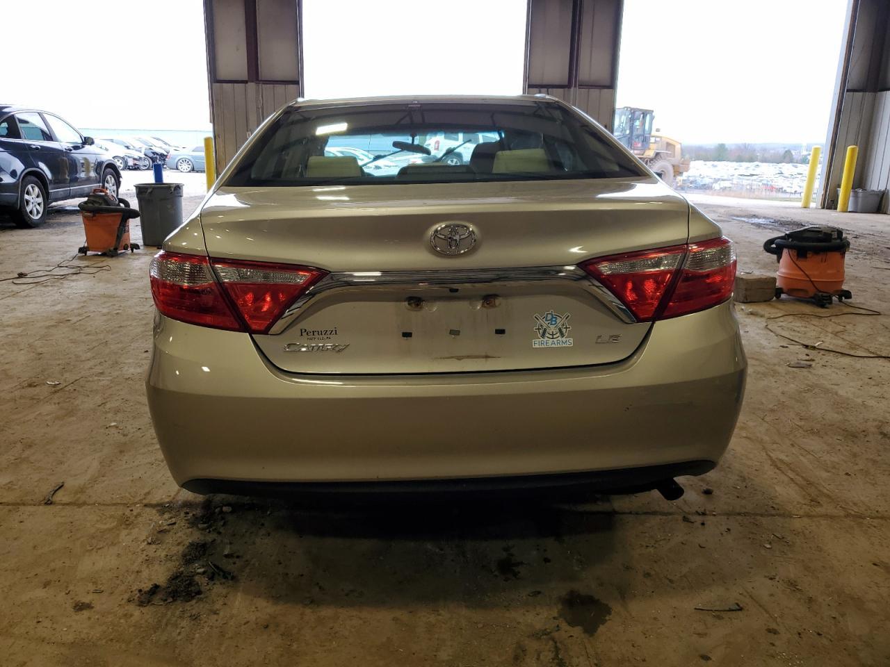 2017 TOYOTA CAMRY LE - Image 6