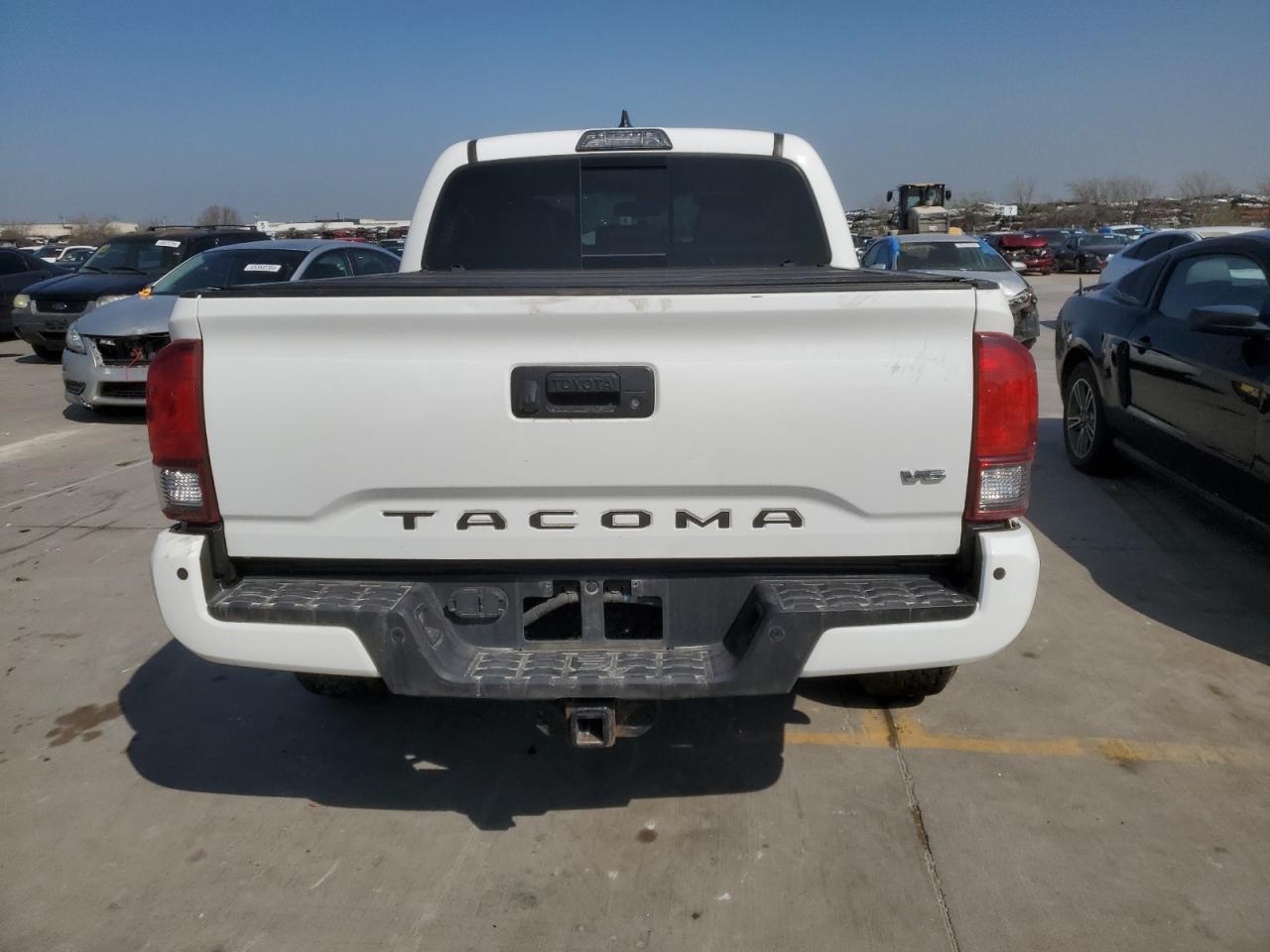 2018 TOYOTA TACOMA DOU - Image 6