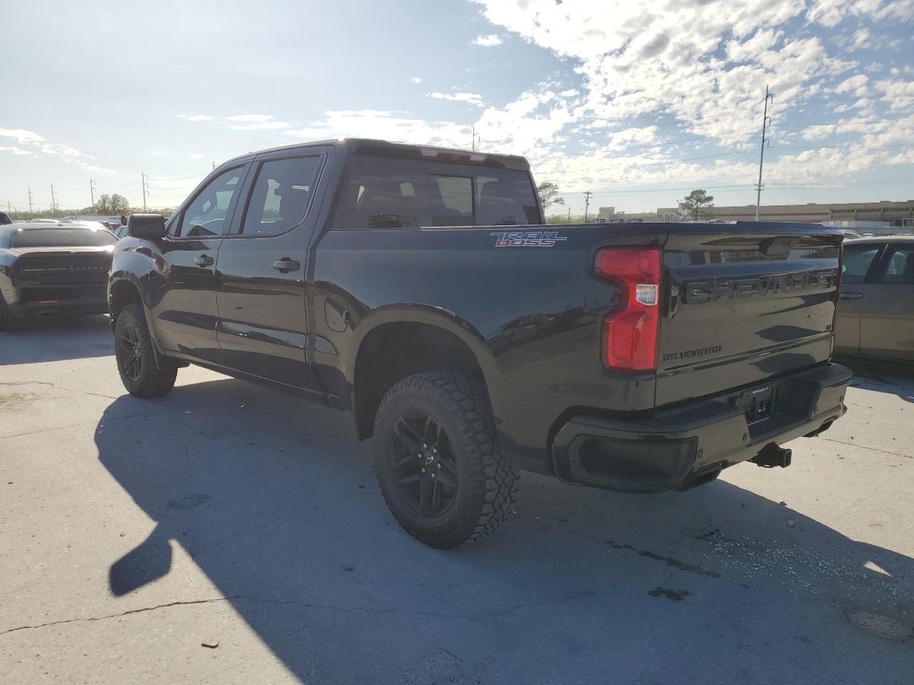 2020 CHEVROLET SILVERADO - Image 2