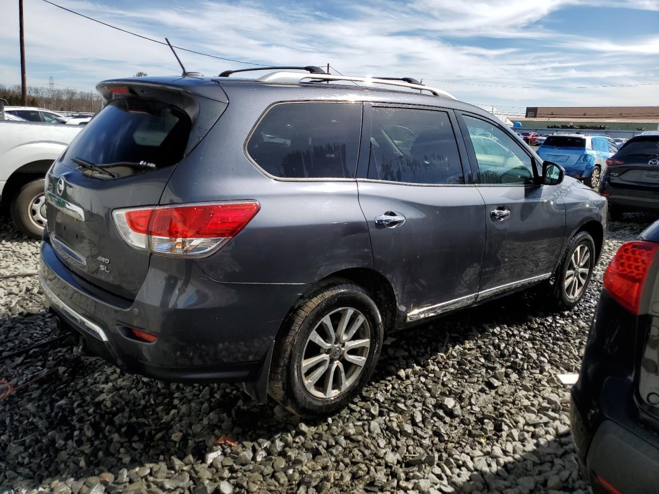 2013 NISSAN PATHFINDER - Фото 3
