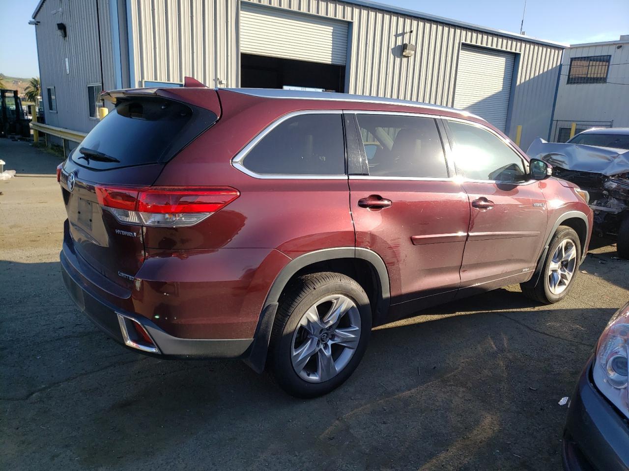 2018 TOYOTA HIGHLANDER - Фото 3