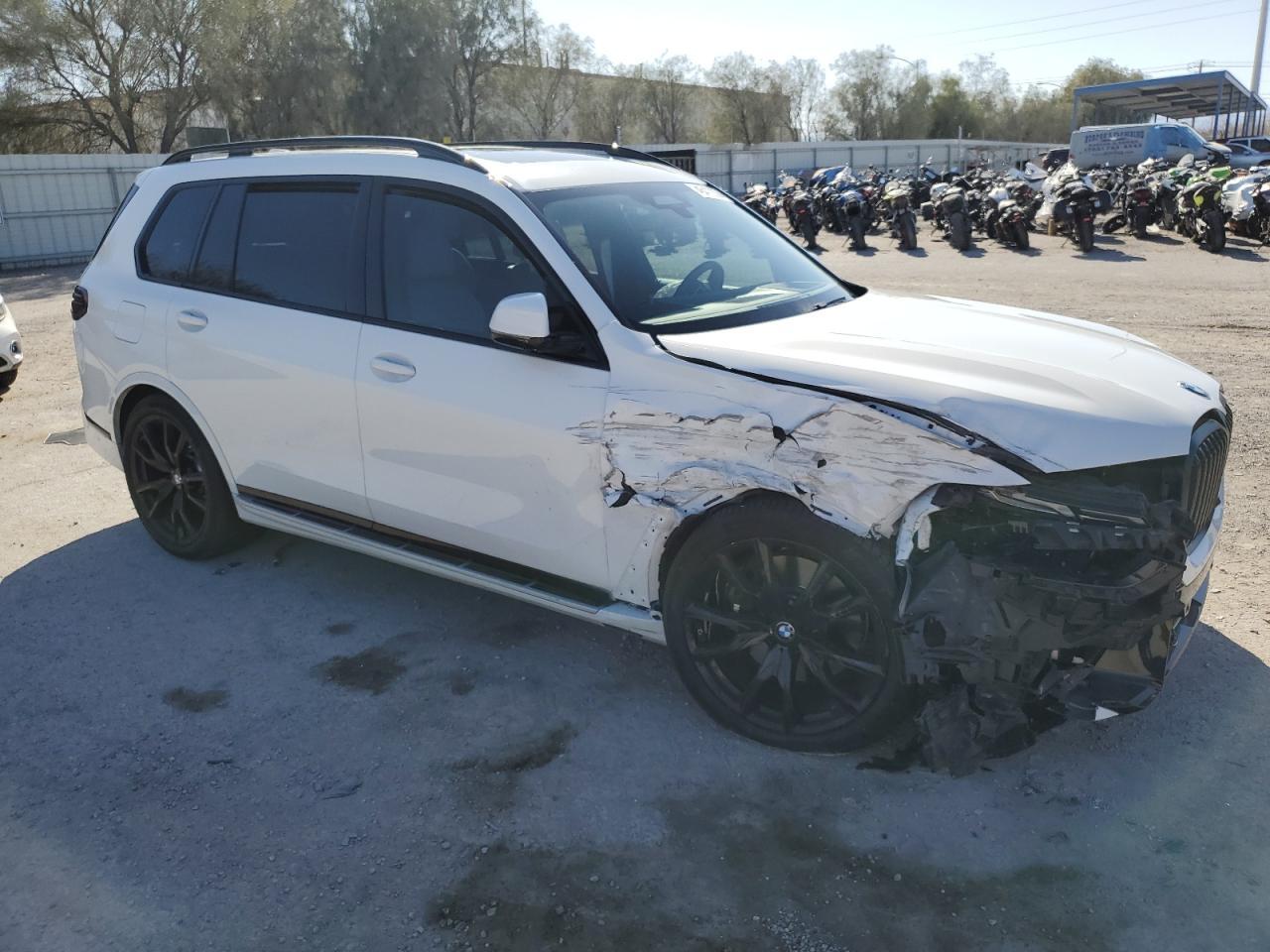 2024 BMW X7 XDRIVE4 - Фото 4