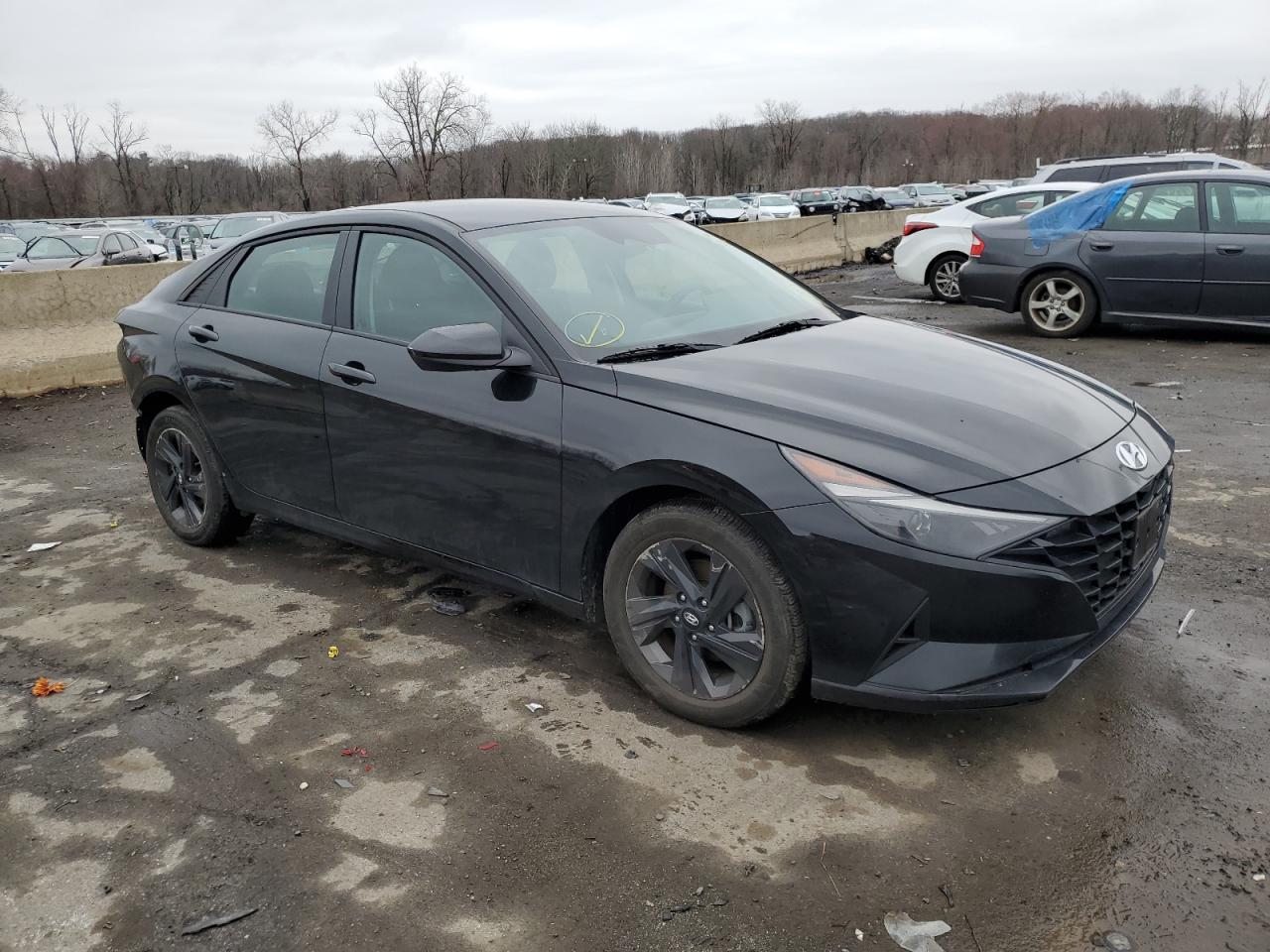 2022 HYUNDAI ELANTRA SE - Фото 4